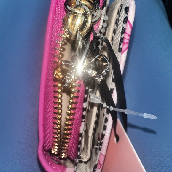 Juicy Couture Pink Bow Wallet - Picture 3 of 3